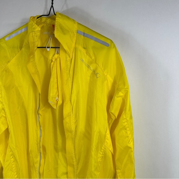 Endura Pakajak Hi Viz Bright Yellow Windbreaker Jacket - Picture 2 of 12